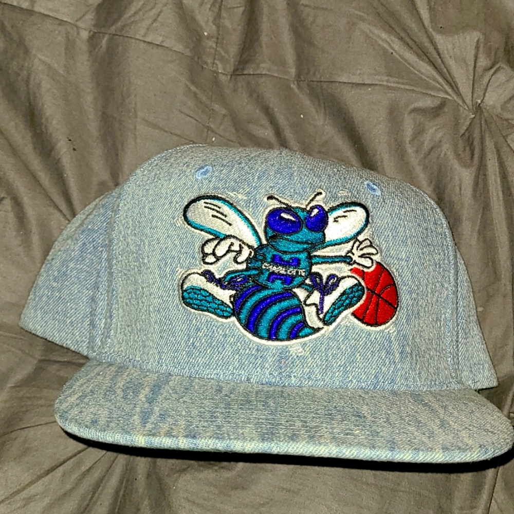 Mitchell & Ness Limited Denim Hornets Snapback